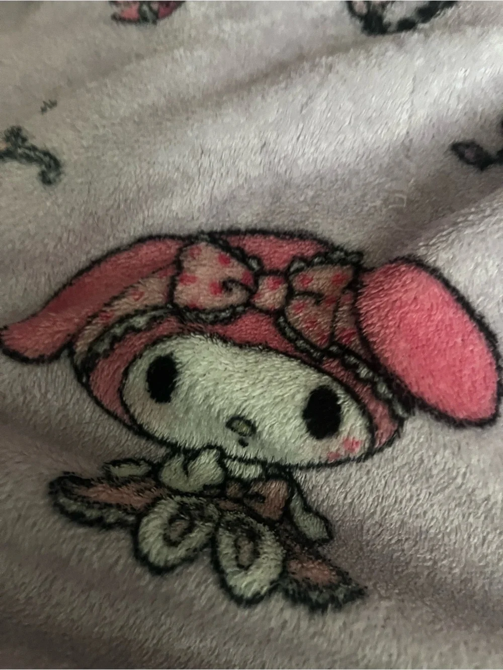Sold vinted 40 x 50 hello kitty and friends purple throw blanket